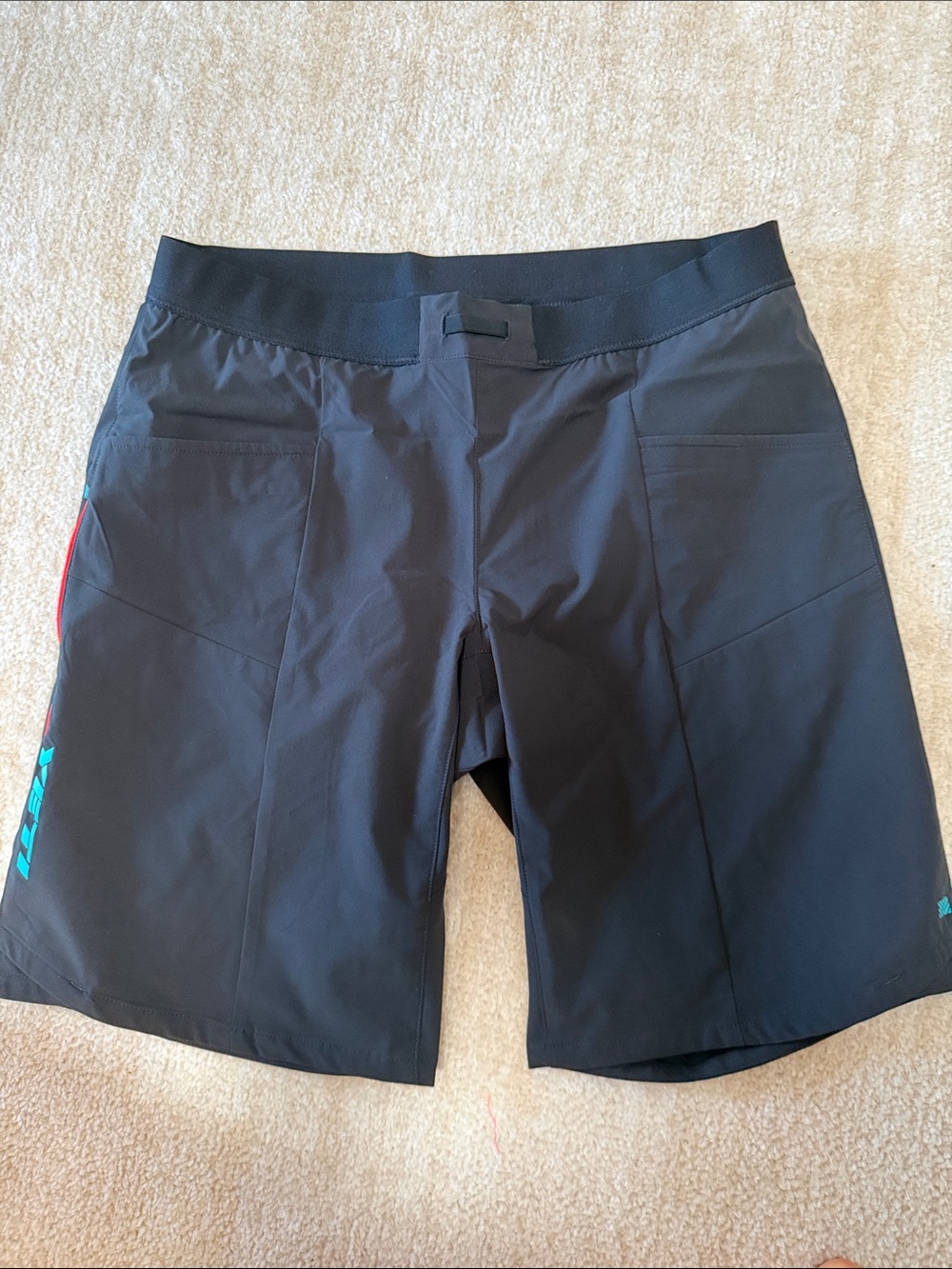 Yeti Black palisade shorts NWT
